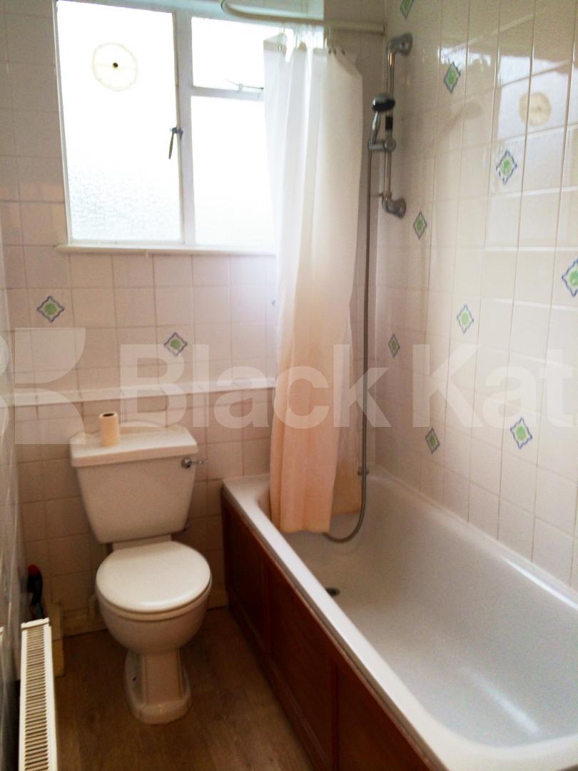 			New Instruction, 2 Bedroom, 1 bath, 1 reception Apartment			 Thurleigh Court, Nigtingale Lane, Clapham South